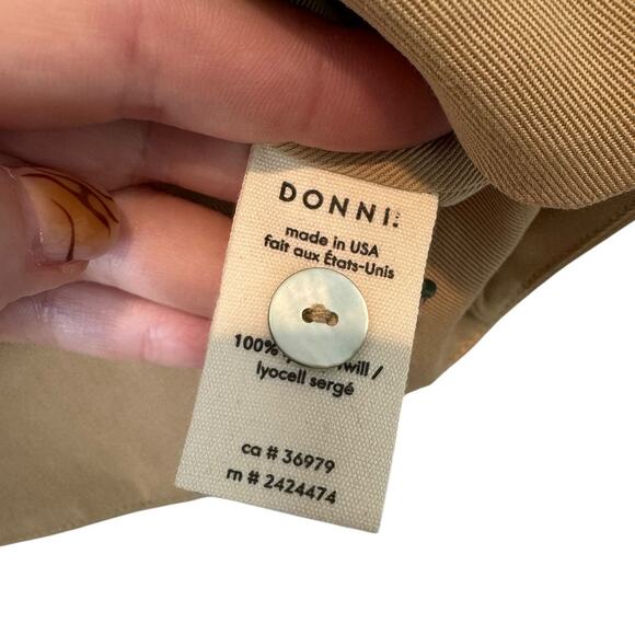 NWT‎ Donni. Twill Crop Vest in Sand Beige Tan V Neck Medium Neutral Minimal - Picture 8 of 9